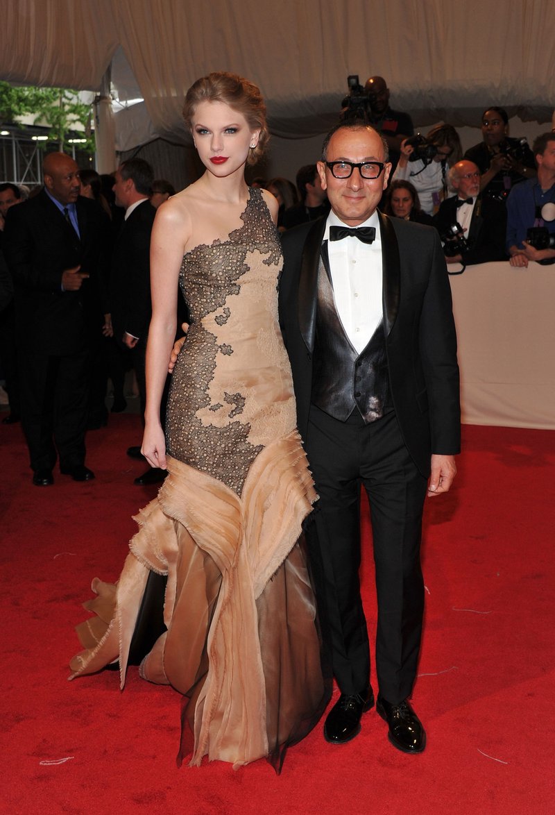 Taylor Swift at 2011 Costume Institute Gala — photo 48