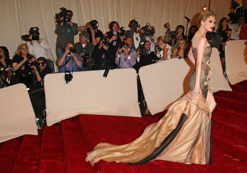 Taylor Swift at 2011 Costume Institute Gala — photo 85