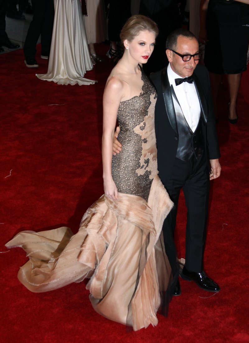 Taylor Swift at 2011 Costume Institute Gala — photo 96