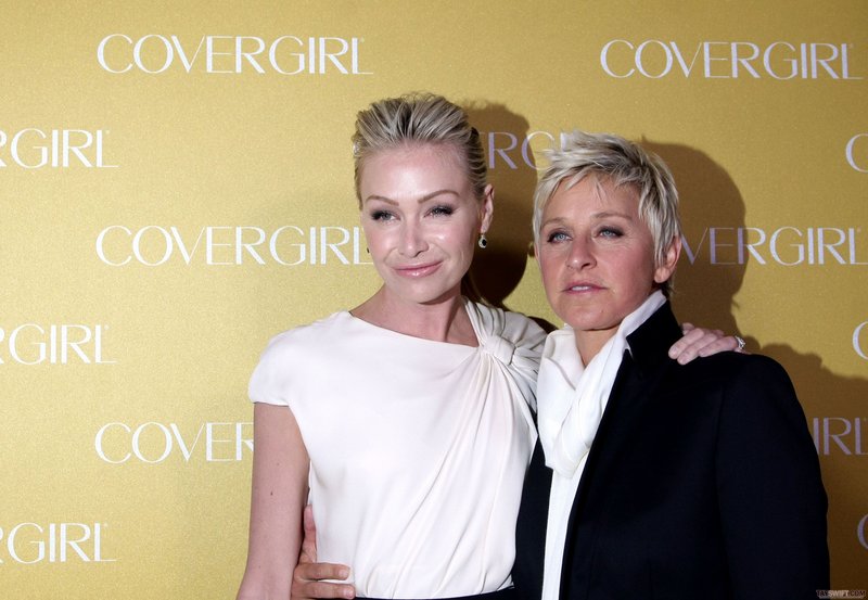 Taylor Swift at CoverGirl 50th Anniversary Party — photo 7