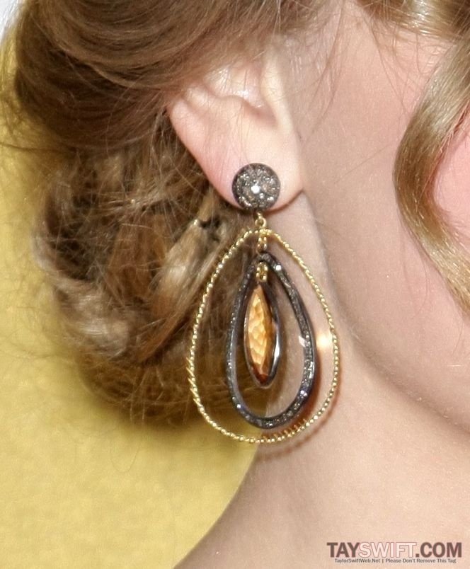 Taylor Swift at CoverGirl 50th Anniversary Party — photo 17