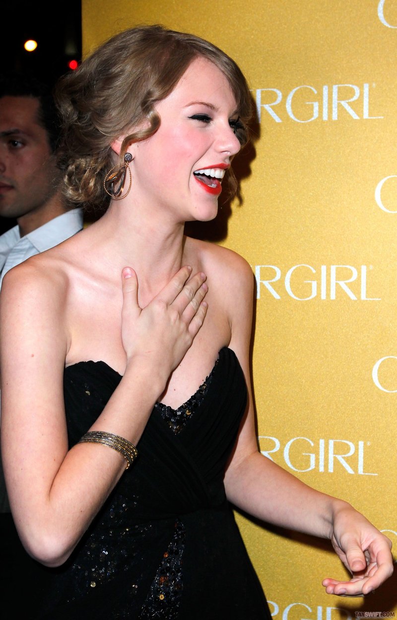 Taylor Swift at CoverGirl 50th Anniversary Party — photo 42
