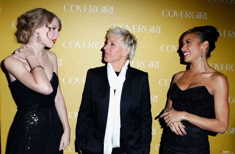 Taylor Swift at CoverGirl 50th Anniversary Party — photo 78