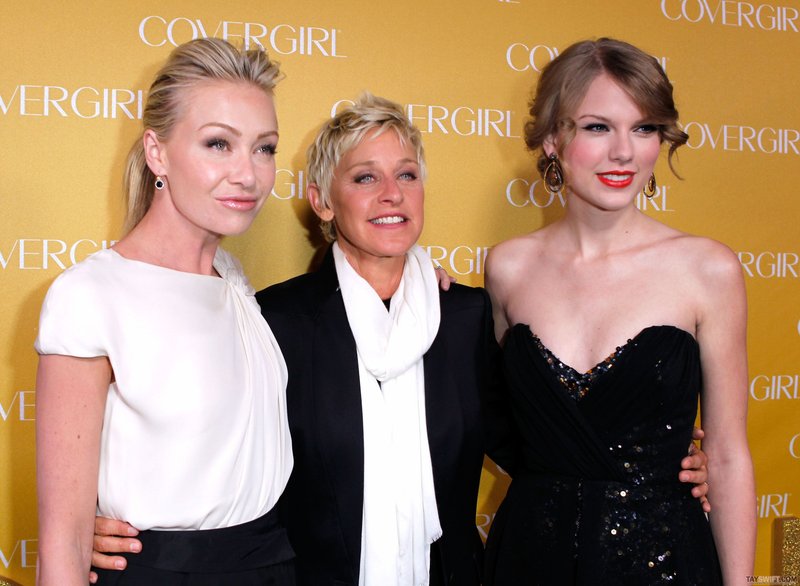 Taylor Swift at CoverGirl 50th Anniversary Party — photo 86