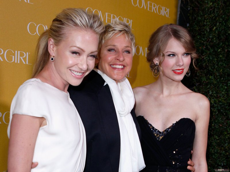 Taylor Swift at CoverGirl 50th Anniversary Party — photo 98