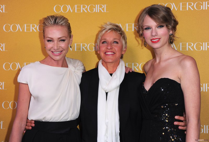 Taylor Swift at CoverGirl 50th Anniversary Party — photo 108