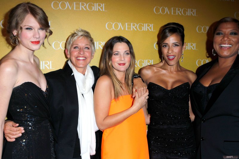 Taylor Swift at CoverGirl 50th Anniversary Party — photo 129