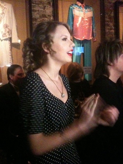 Taylor Swift at Hard Rock Café Party — photo 5
