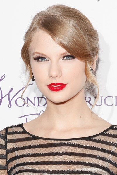 Taylor Swift at Macy's Wonderstruck Fragrance Launch — photo 10
