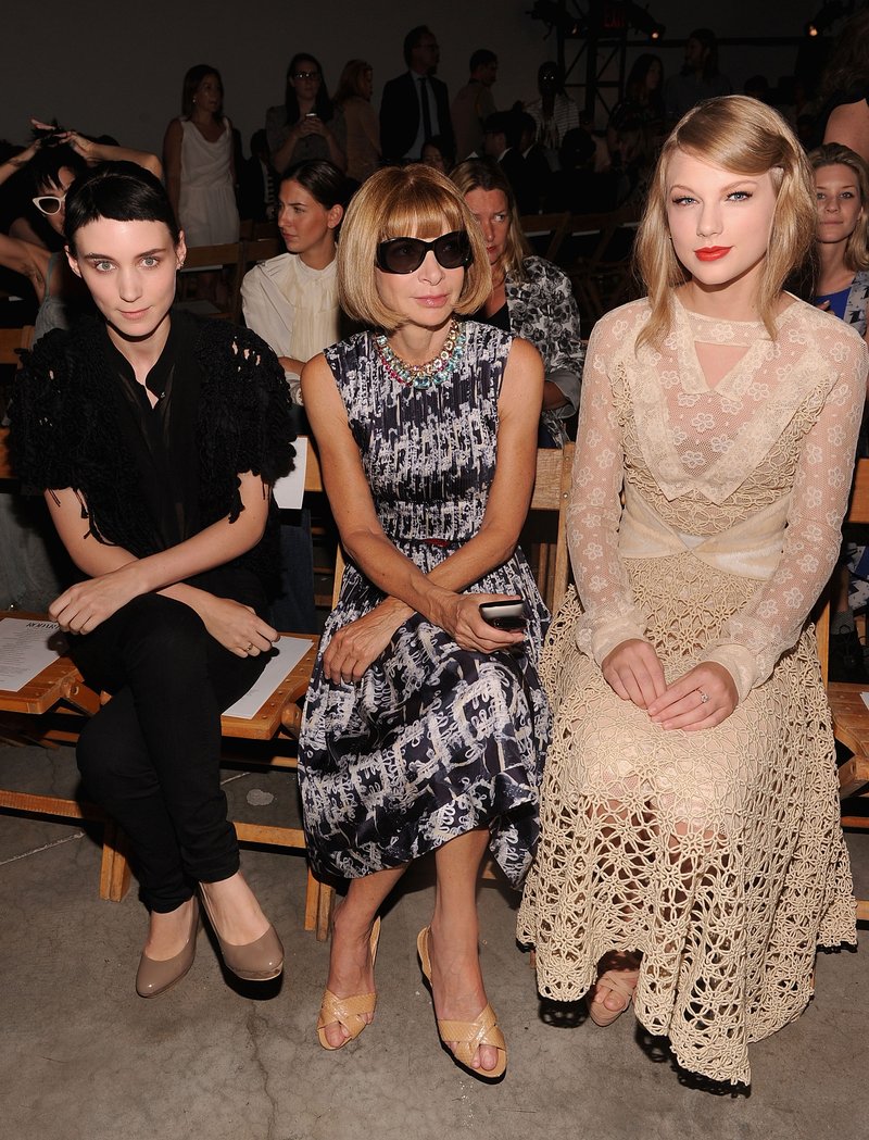 Taylor Swift at Rodarte Spring 2012 Fashion Show — photo 4