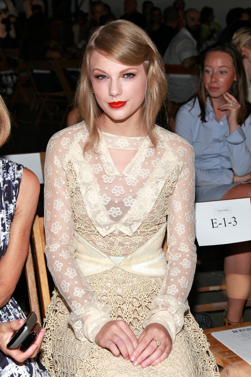 Taylor Swift at Rodarte Spring 2012 Fashion Show — photo 11