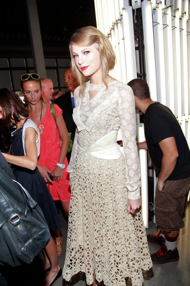 Taylor Swift at Rodarte Spring 2012 Fashion Show — photo 14