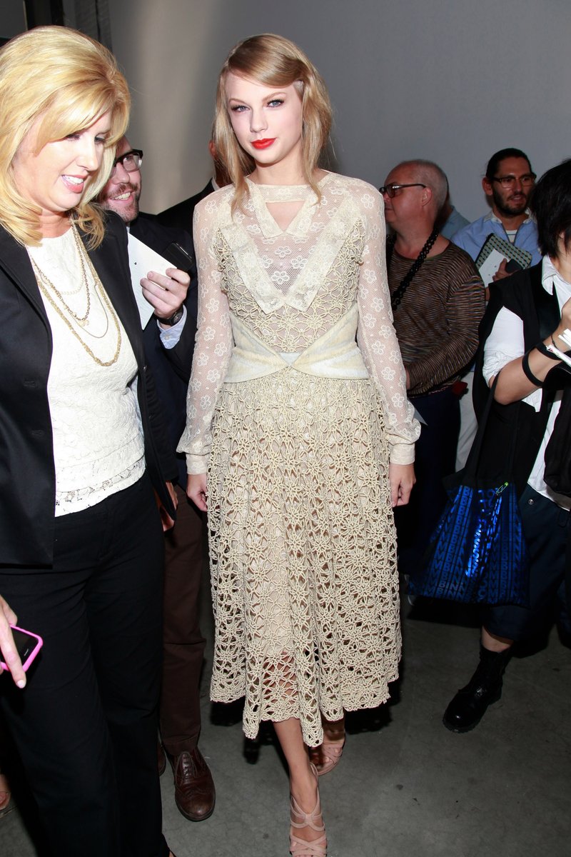 Taylor Swift at Rodarte Spring 2012 Fashion Show — photo 15