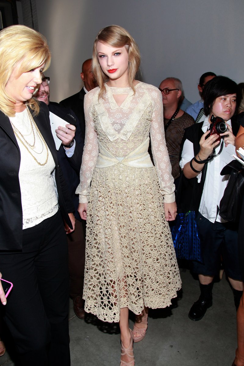 Taylor Swift at Rodarte Spring 2012 Fashion Show — photo 16