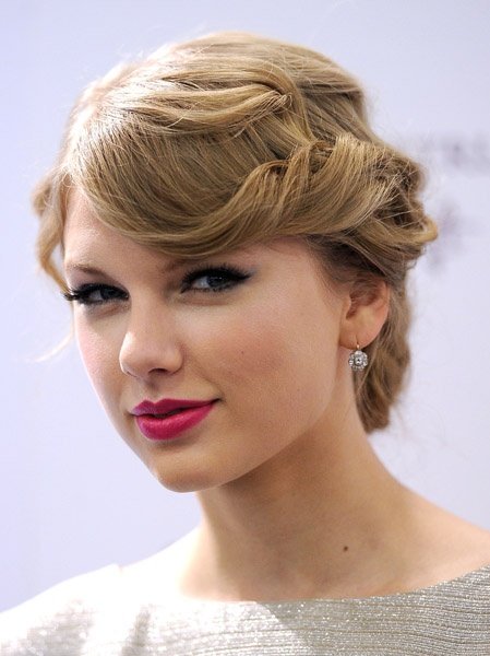 Taylor Swift at Sephora Wonderstruck Fragrance Launch — photo 18
