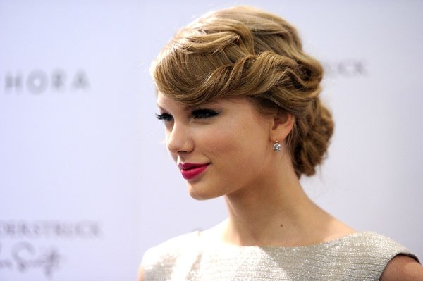 Taylor Swift at Sephora Wonderstruck Fragrance Launch — photo 19