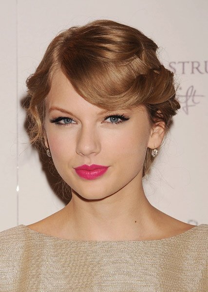 Taylor Swift at Sephora Wonderstruck Fragrance Launch — photo 23