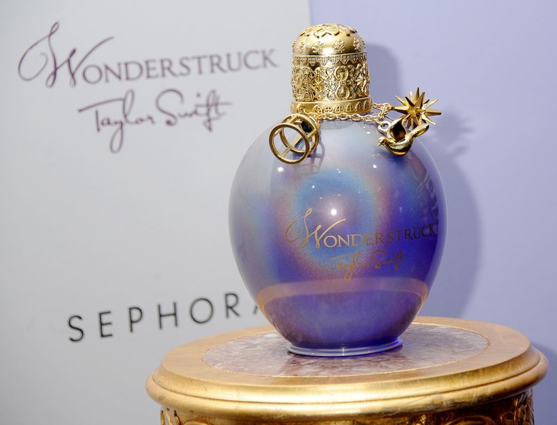 Taylor Swift at Sephora Wonderstruck Fragrance Launch — photo 91