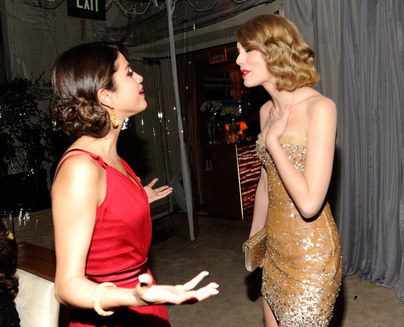 Taylor Swift at 2011 Vanity Fair Oscar Party — photo 12