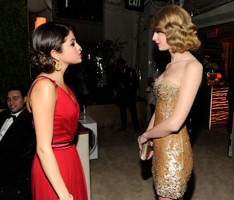 Taylor Swift at 2011 Vanity Fair Oscar Party — photo 13