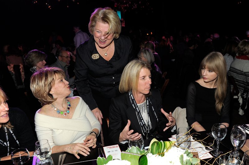 Taylor Swift at Artist At The Table Dinner And Discussion — photo 7