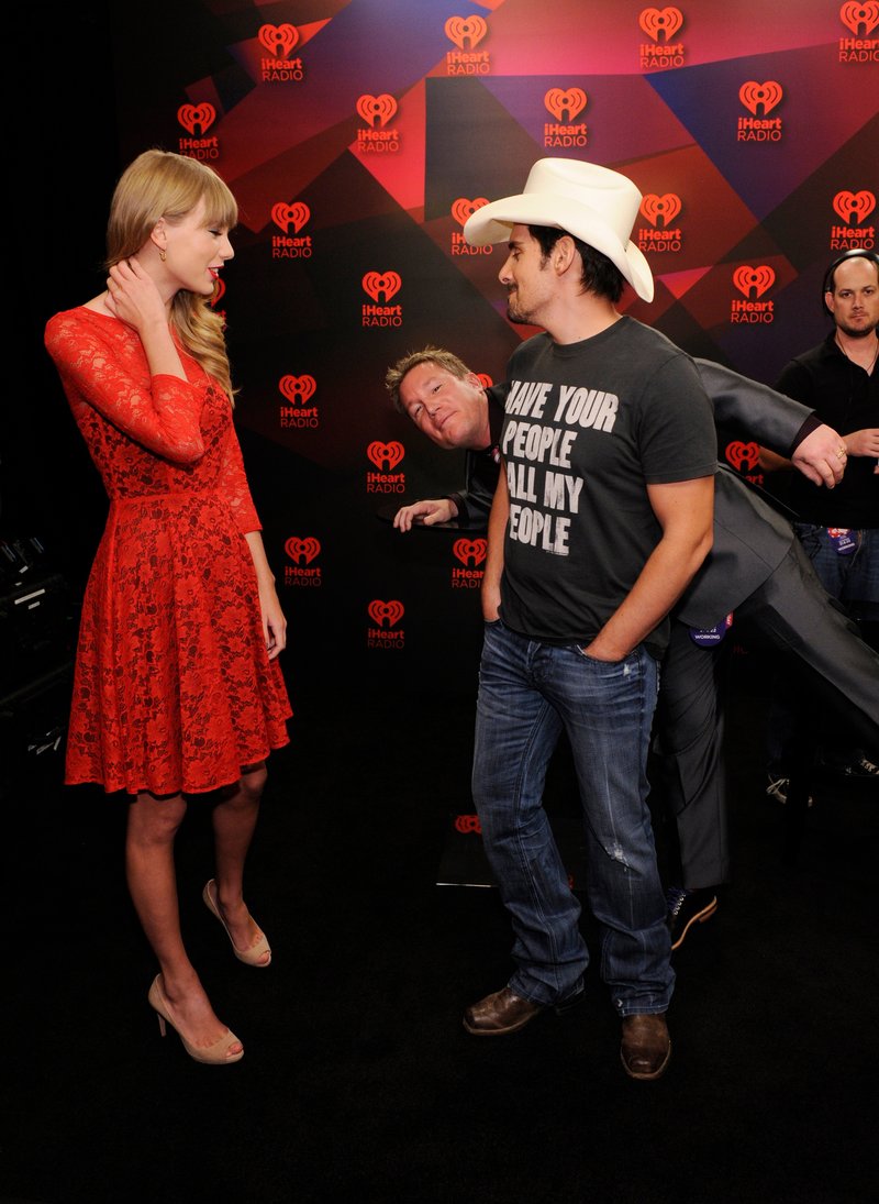 Taylor Swift at 2012 iHeartRadio Music Festival - Day 2 - Elvis Duran Broadcast Room — photo 24