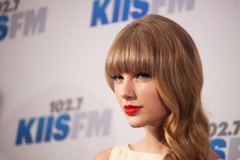 Taylor Swift at KIIS FM's 2012 Jingle Ball — photo 25
