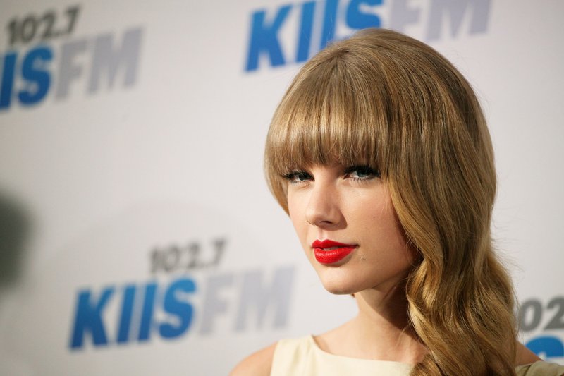 Taylor Swift at KIIS FM's 2012 Jingle Ball — photo 30