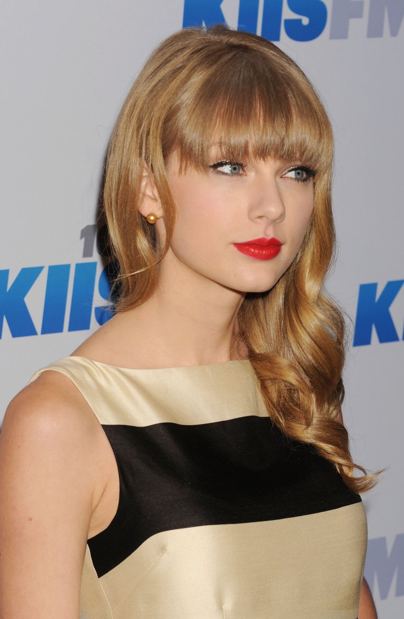 Taylor Swift at KIIS FM's 2012 Jingle Ball — photo 40