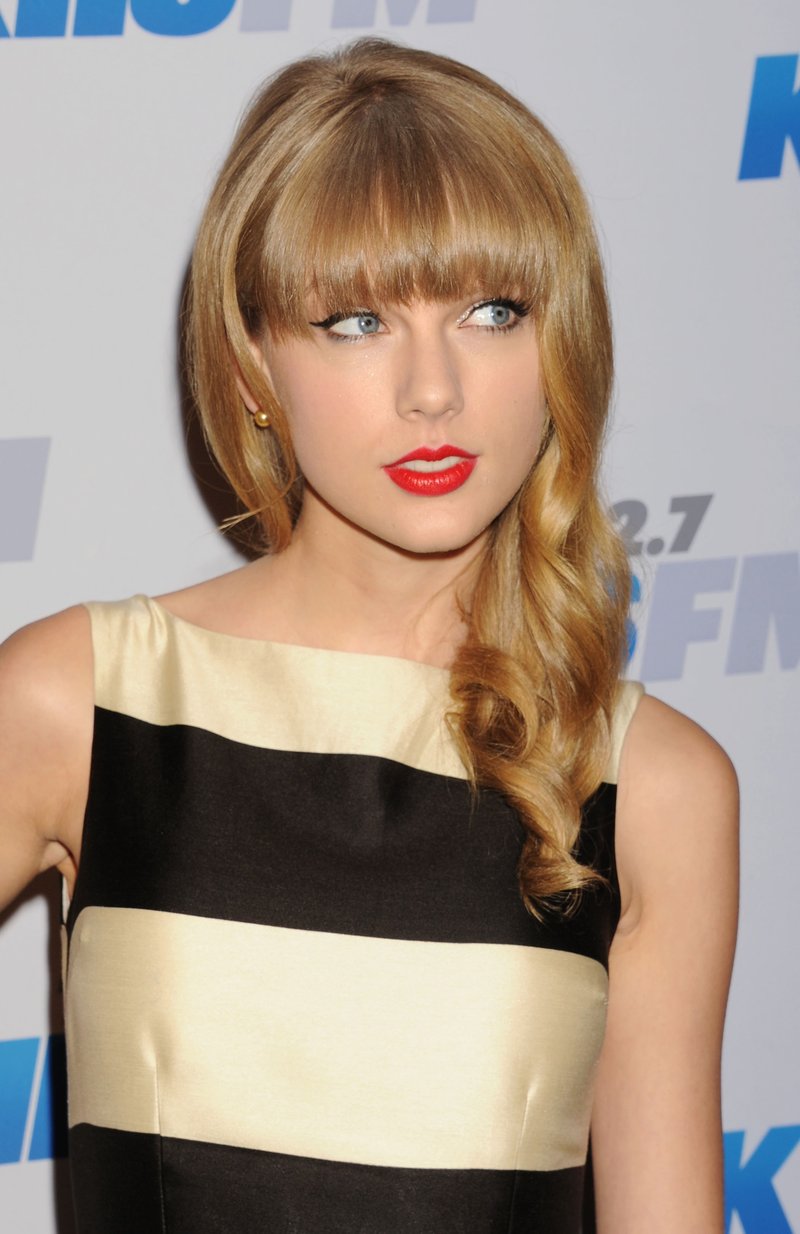 Taylor Swift at KIIS FM's 2012 Jingle Ball — photo 42