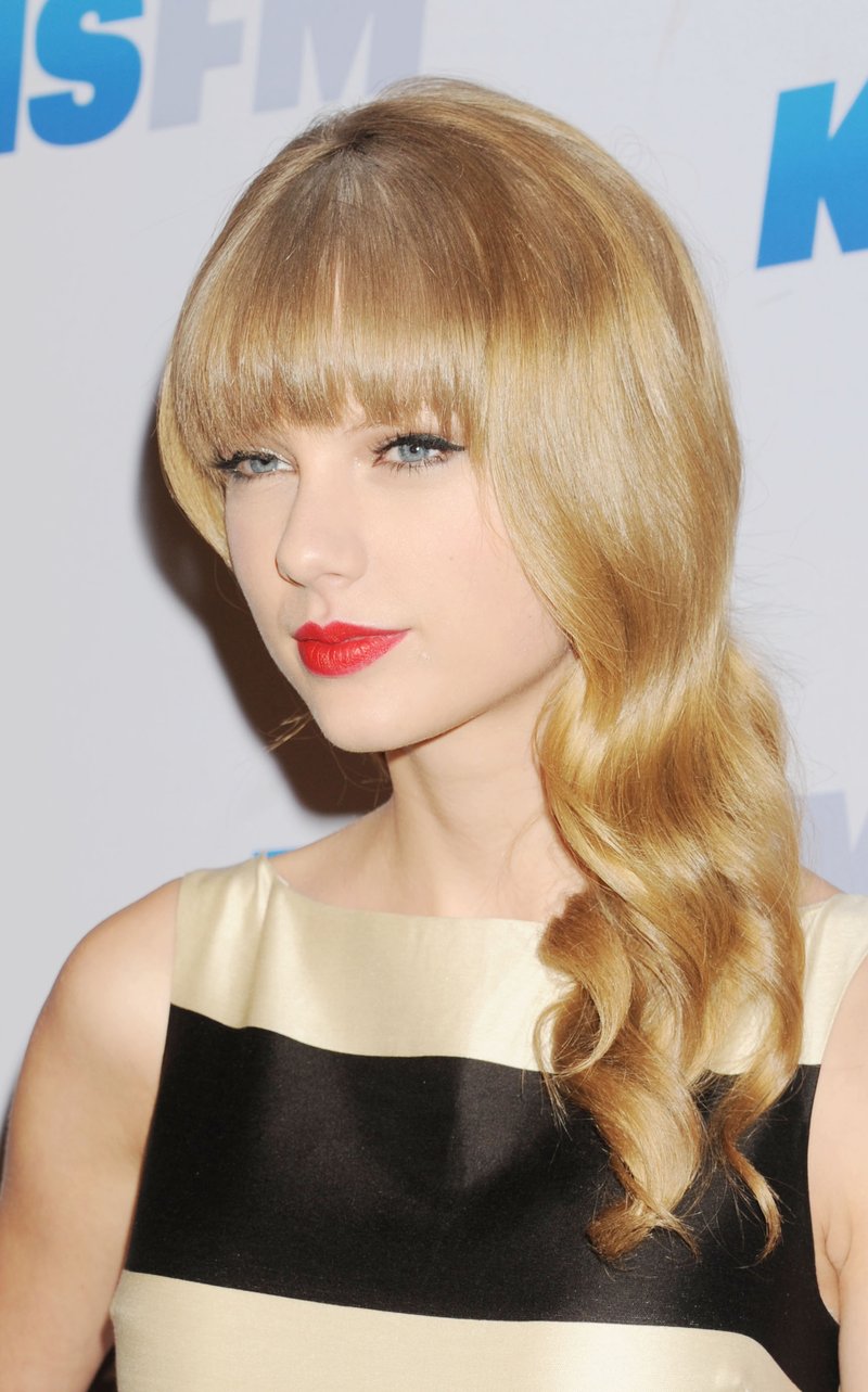 Taylor Swift at KIIS FM's 2012 Jingle Ball — photo 49