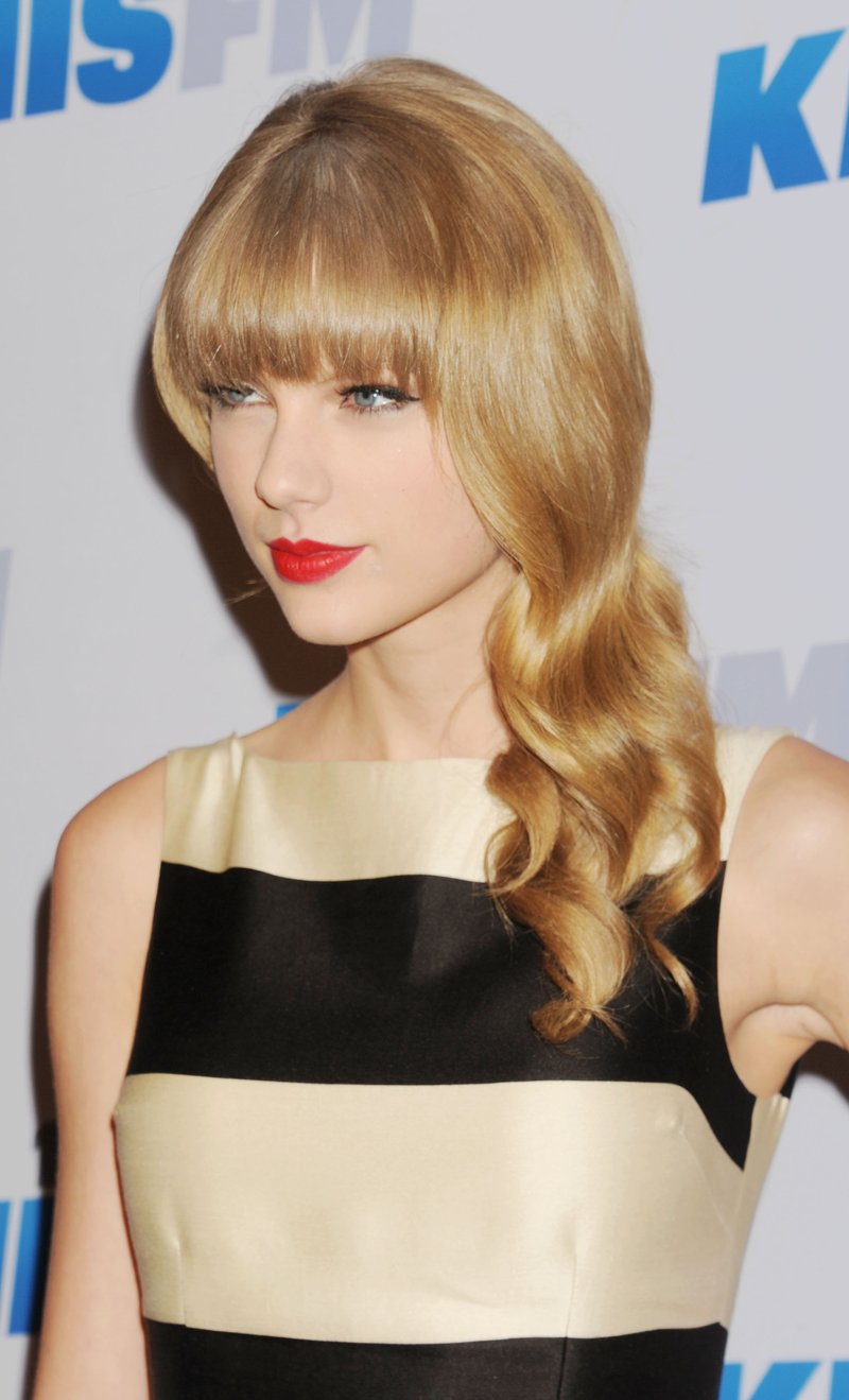 Taylor Swift at KIIS FM's 2012 Jingle Ball — photo 52