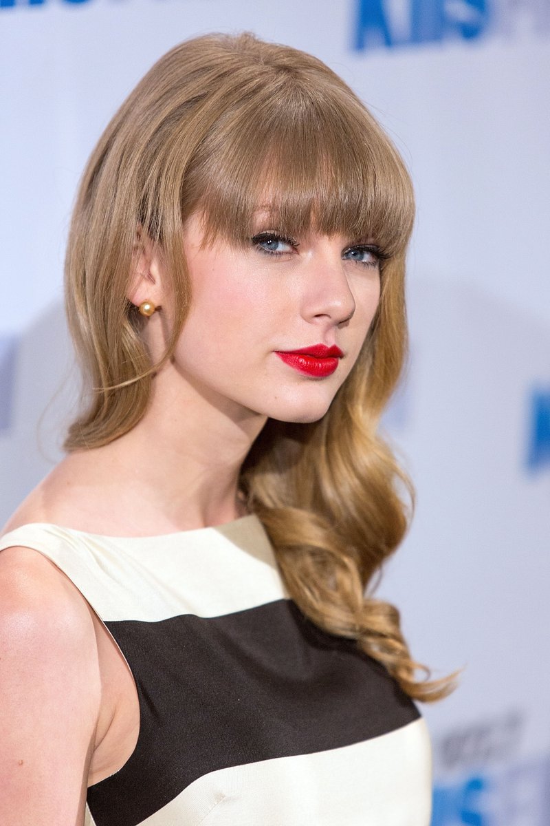 Taylor Swift at KIIS FM's 2012 Jingle Ball — photo 66