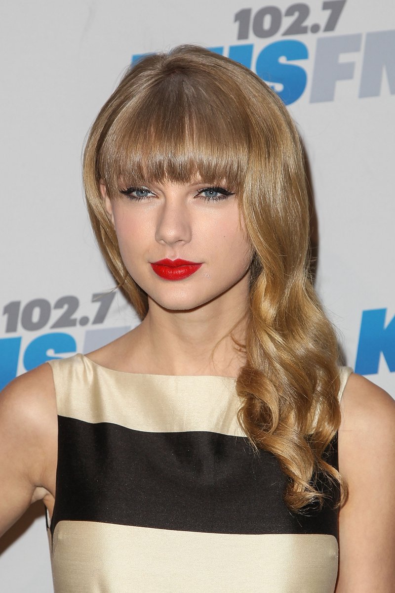 Taylor Swift at KIIS FM's 2012 Jingle Ball — photo 69