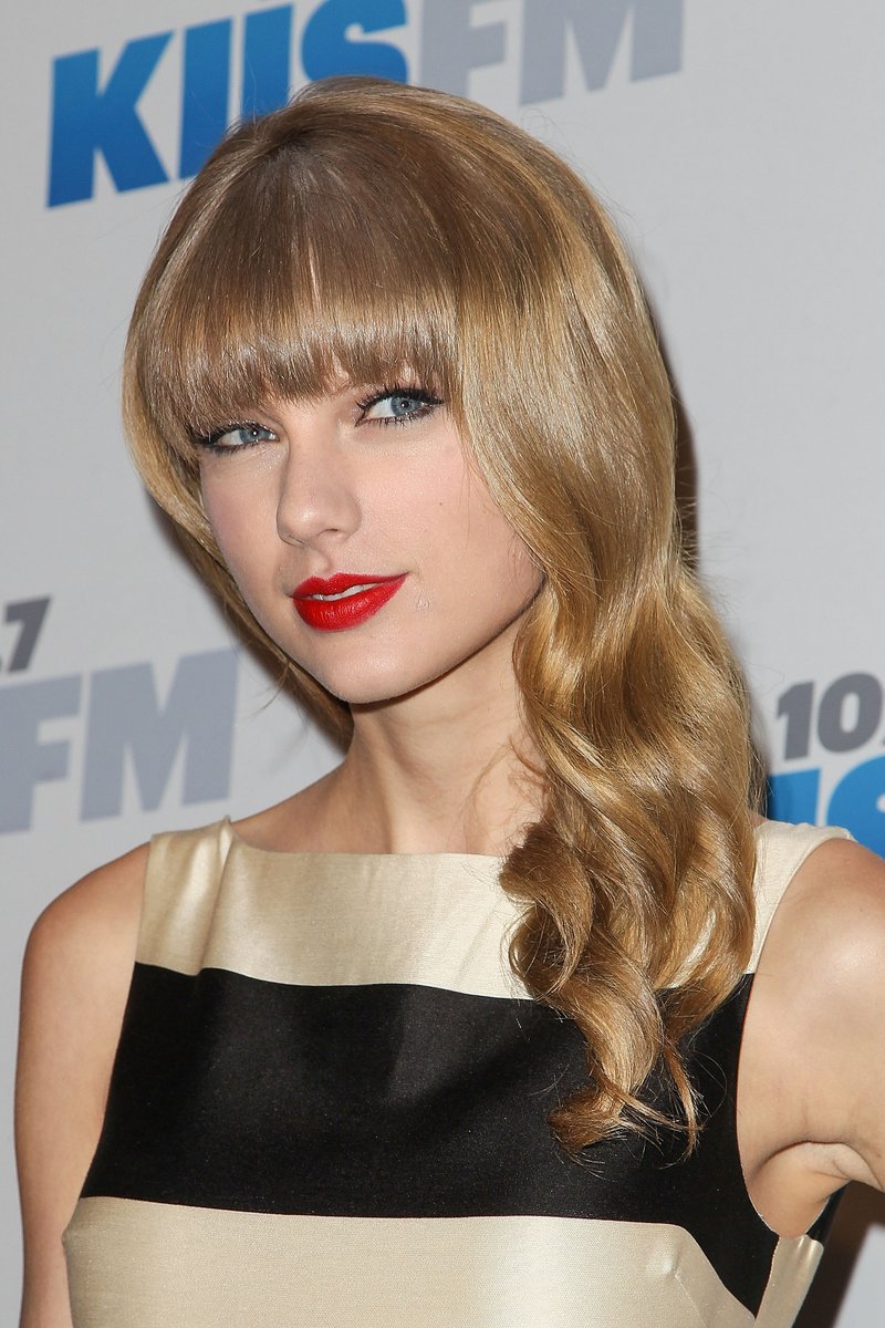 Taylor Swift at KIIS FM's 2012 Jingle Ball — photo 71