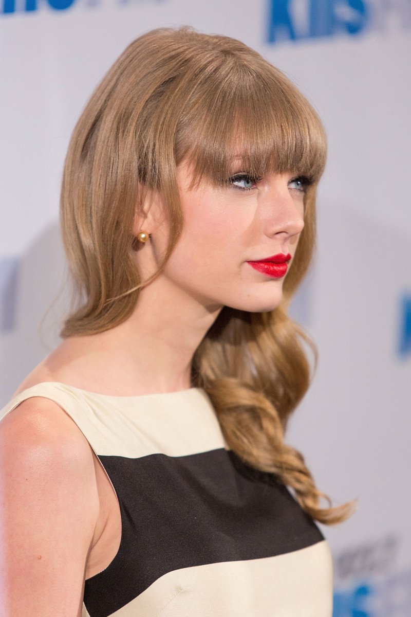 Taylor Swift at KIIS FM's 2012 Jingle Ball — photo 82