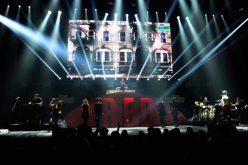 Taylor Swift at KIIS FM's 2012 Jingle Ball — photo 90