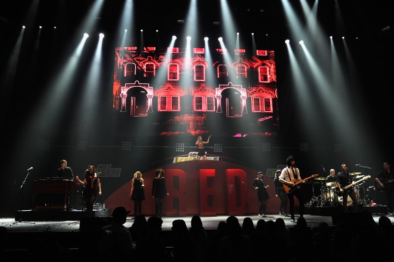 Taylor Swift at KIIS FM's 2012 Jingle Ball — photo 91