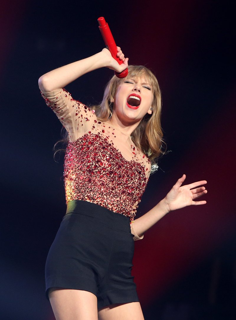 Taylor Swift at KIIS FM's 2012 Jingle Ball — photo 93