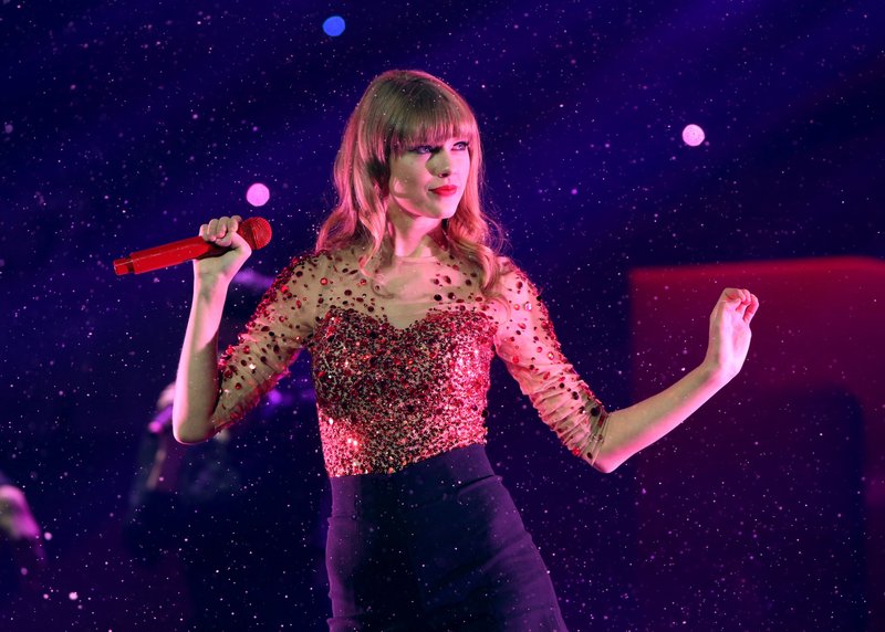 Taylor Swift at KIIS FM's 2012 Jingle Ball — photo 106