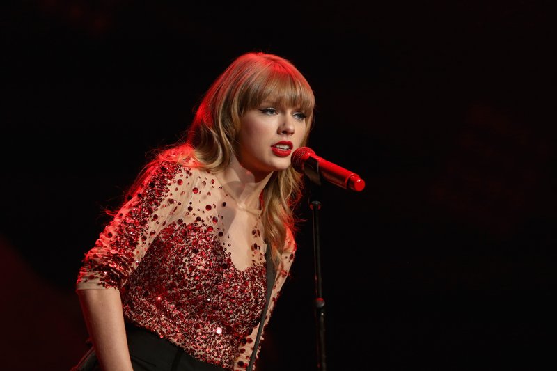 Taylor Swift at KIIS FM's 2012 Jingle Ball — photo 134