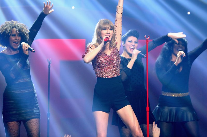 Taylor Swift at KIIS FM's 2012 Jingle Ball — photo 142