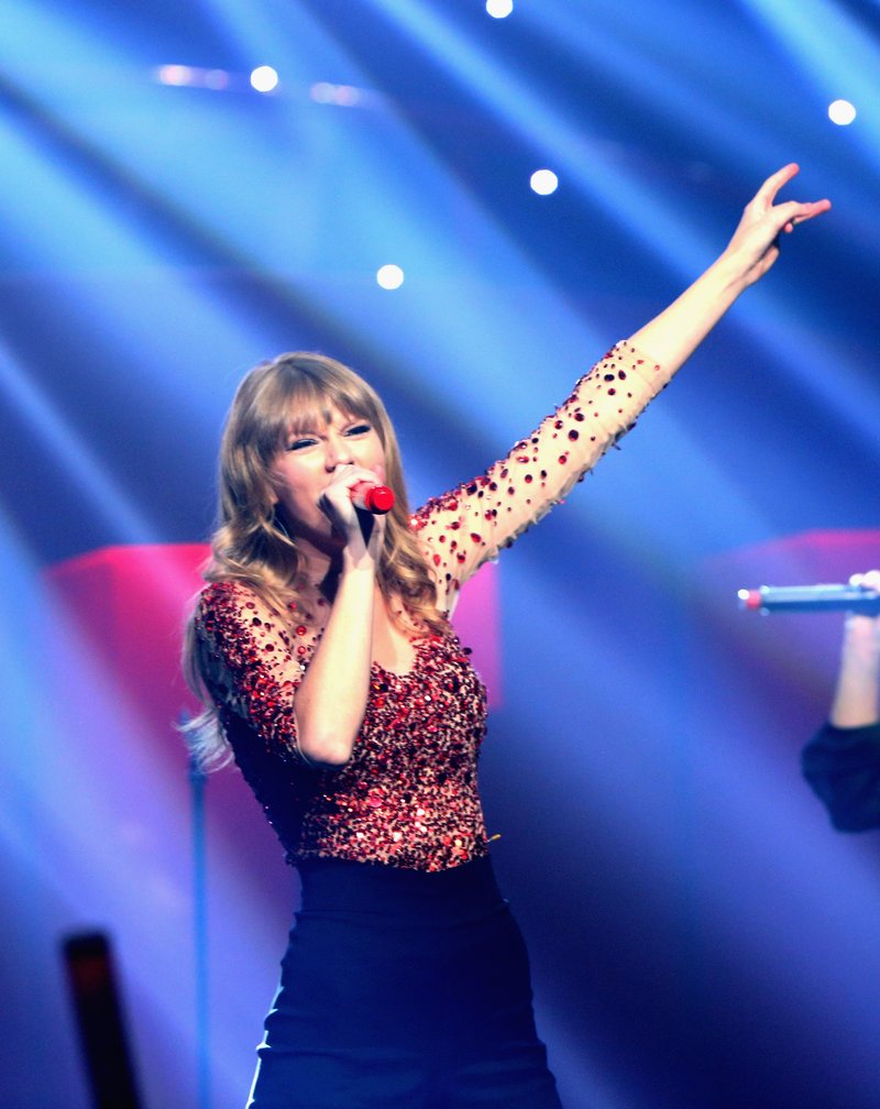 Taylor Swift at KIIS FM's 2012 Jingle Ball — photo 143