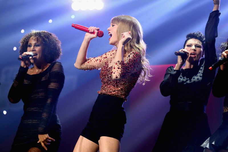 Taylor Swift at KIIS FM's 2012 Jingle Ball — photo 147
