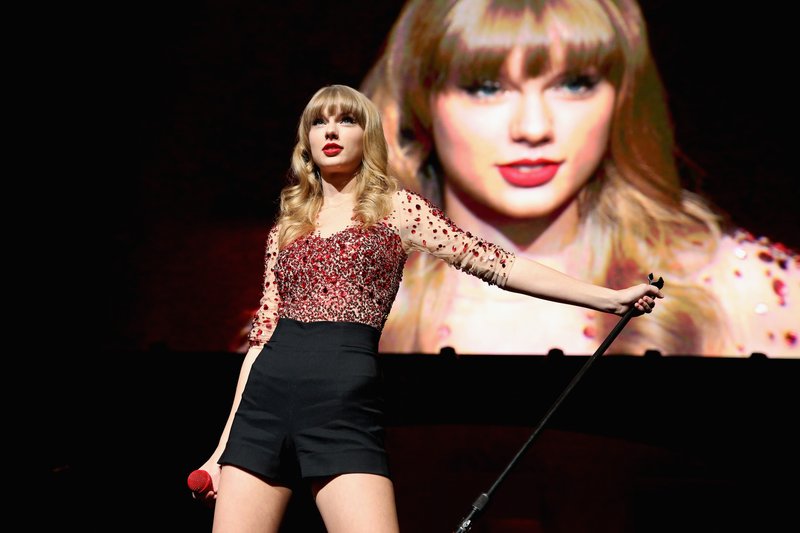 Taylor Swift at KIIS FM's 2012 Jingle Ball — photo 150