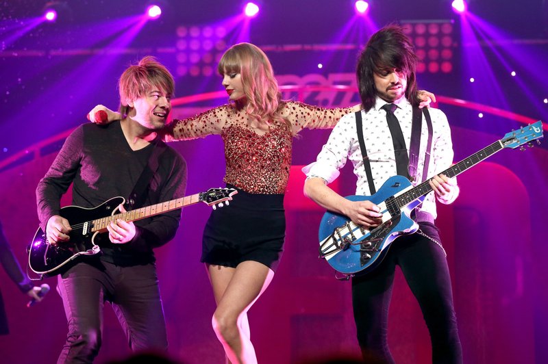 Taylor Swift at KIIS FM's 2012 Jingle Ball — photo 158