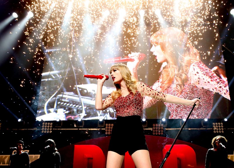 Taylor Swift at KIIS FM's 2012 Jingle Ball — photo 166
