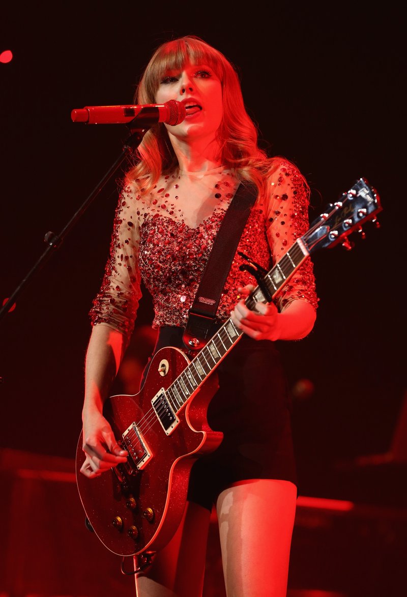 Taylor Swift at KIIS FM's 2012 Jingle Ball — photo 177