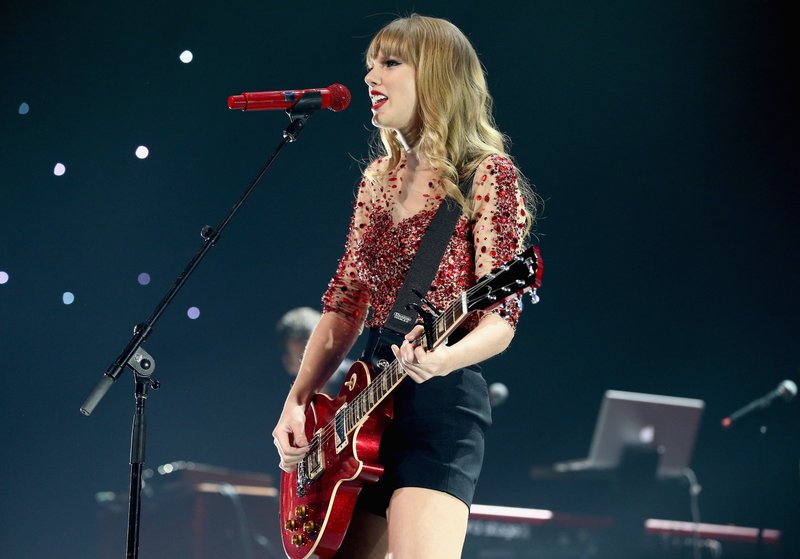 Taylor Swift at KIIS FM's 2012 Jingle Ball — photo 178