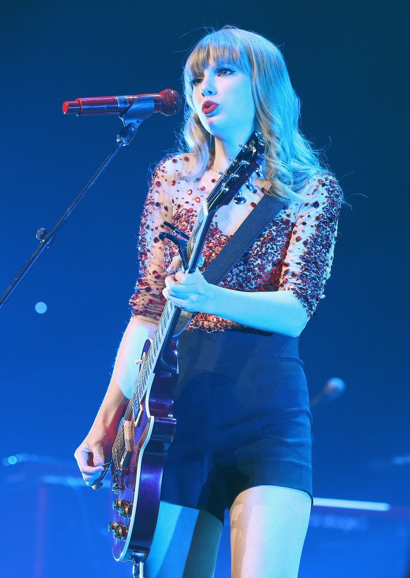 Taylor Swift at KIIS FM's 2012 Jingle Ball — photo 179